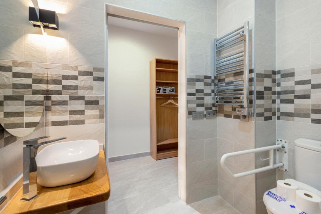 1 Bedroom 1 Bathroom Furnished - Justicia - Modern - Mintystay Мадрид Экстерьер фото