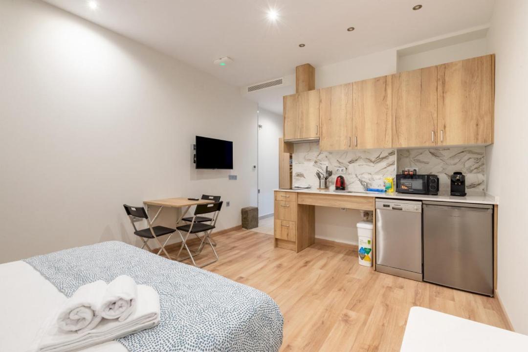 1 Bedroom 1 Bathroom Furnished - Justicia - Modern - Mintystay Мадрид Экстерьер фото