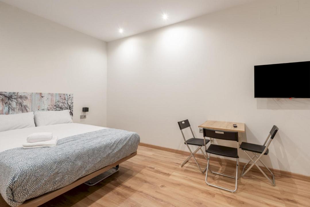 1 Bedroom 1 Bathroom Furnished - Justicia - Modern - Mintystay Мадрид Экстерьер фото